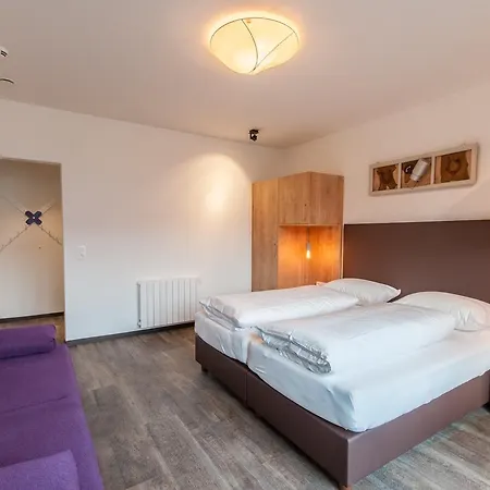 Bed and Breakfast Max Summercard Included 2*